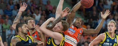 Basketball-Bundesliga Alba Berlin gewinnt Auftaktspiel in Ulm