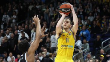 Alba verlängert mit Shooting Guard Matt Thomas